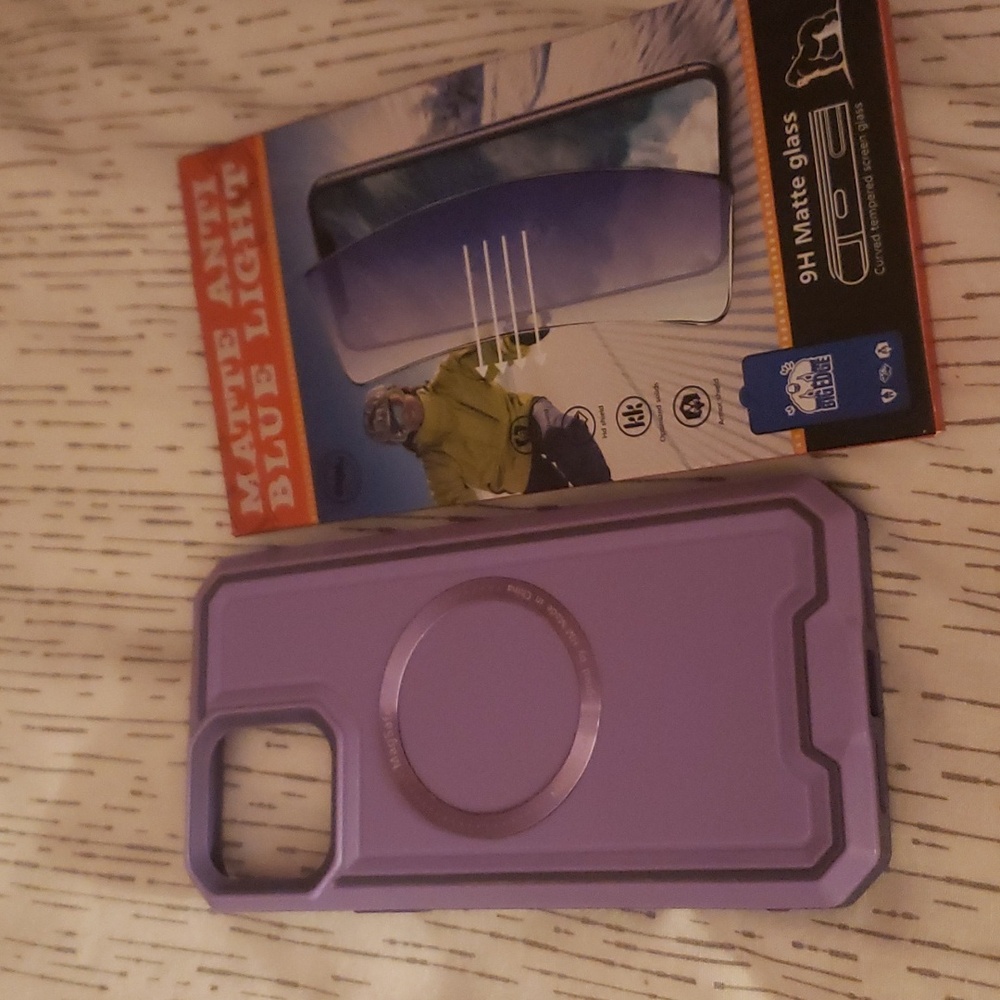 IPhone 13 Pro Max 6.7" mag safe case & matte screen protector
